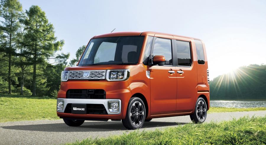  Daihatsu Wake 2014 года  (фото 1 из 12)